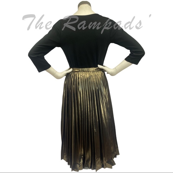NWT Gold Metallic Ann Taylor Pleated Long Skirt Size 6 - Picture 4 of 9